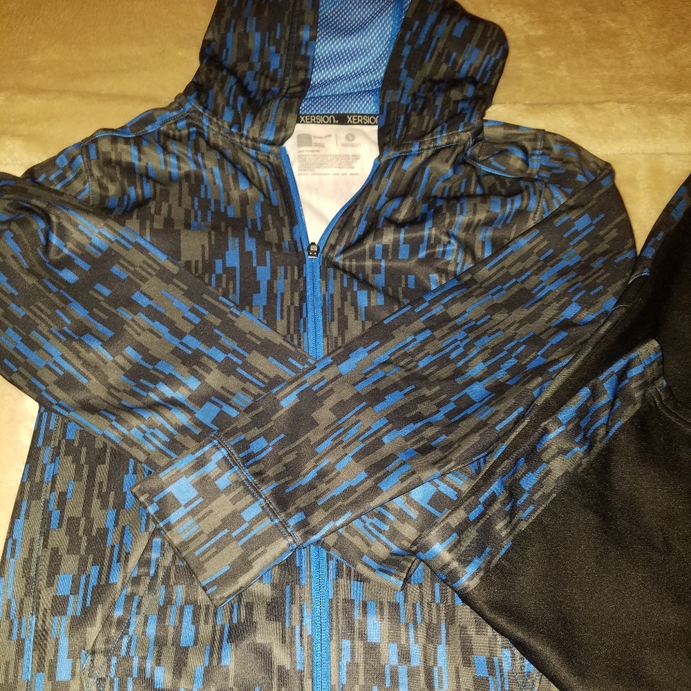 Boys Jogging Set - Picture 2 of 5